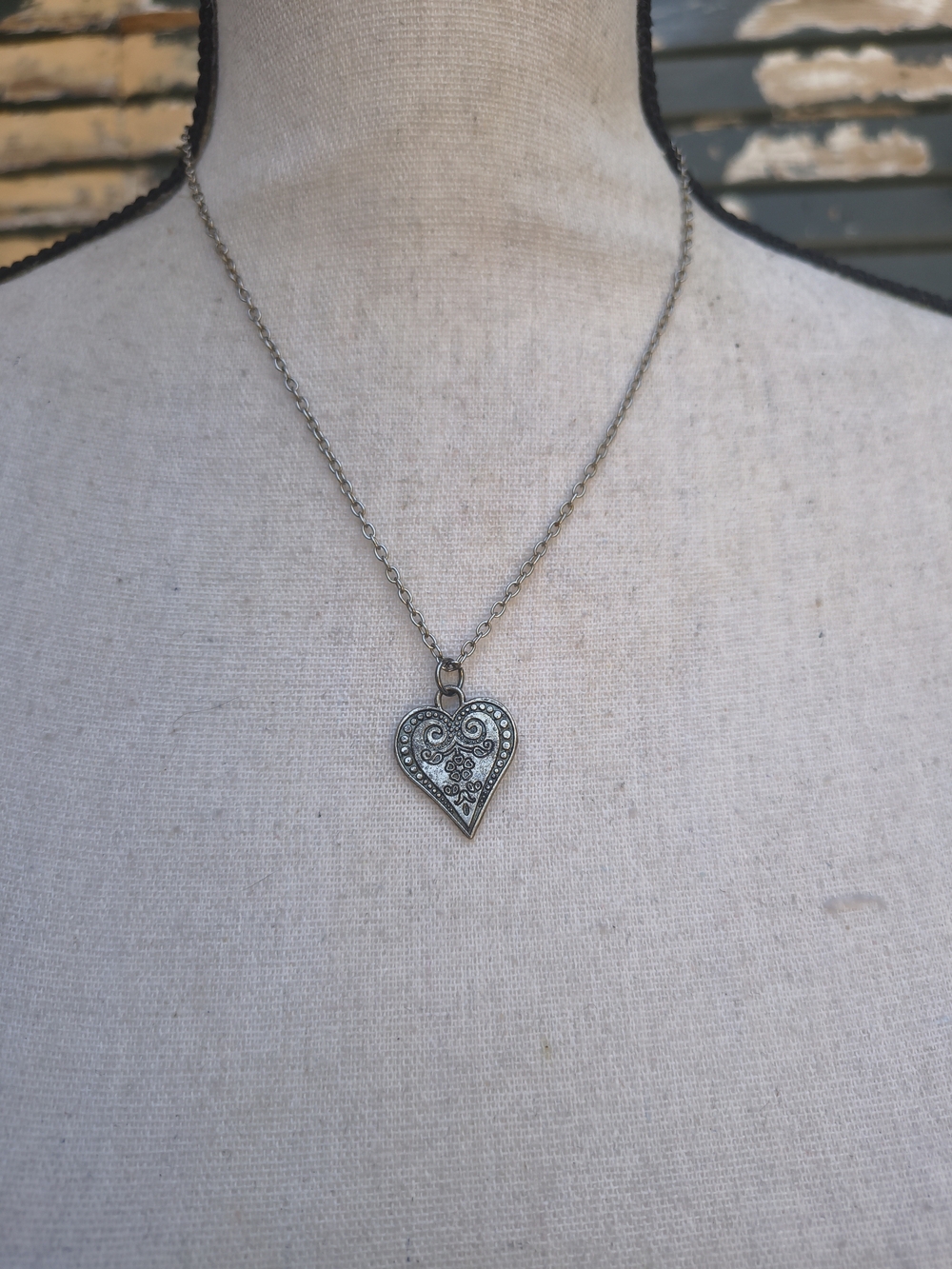 Silver Heart Pendant Necklace - Vintage-Inspired Women’s Jewelry